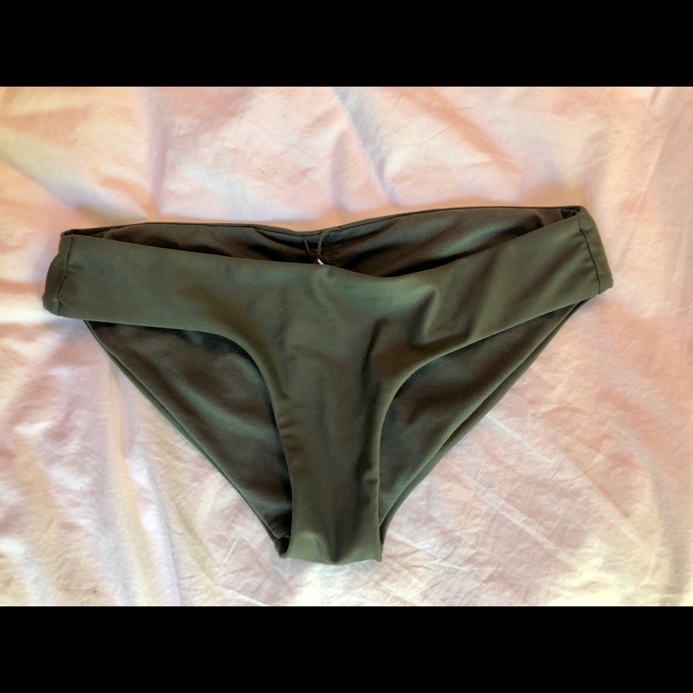 Bikini Bottom | Target - Picture 2 of 5